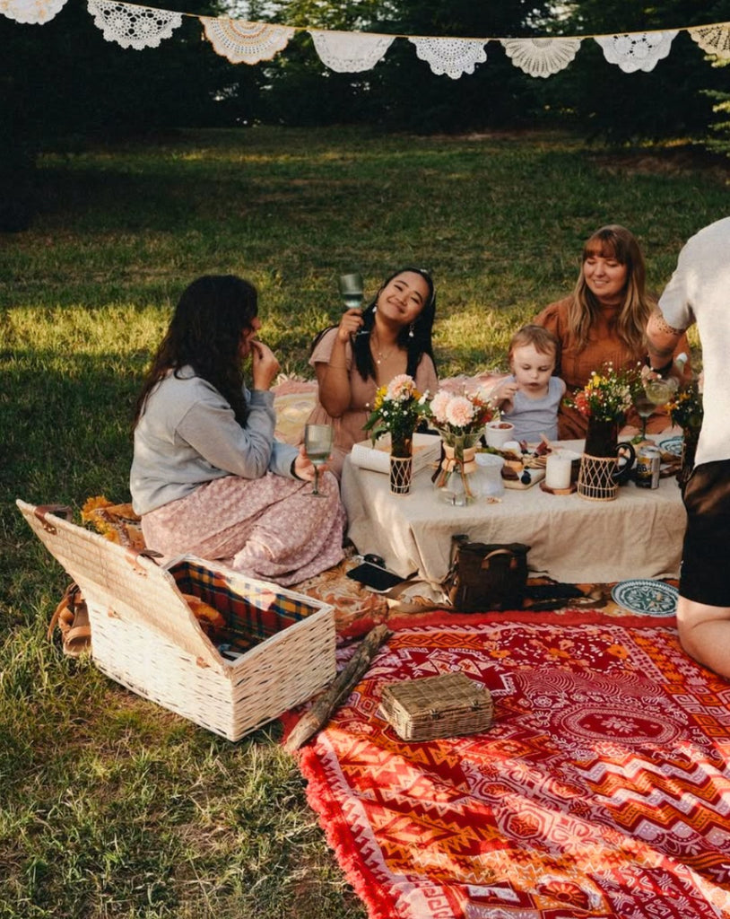 Professional DIY Event Styling for outdoor weddings, outdoor baby showers or outdoor bachelorette parties using our Red Desert Rug for colour.